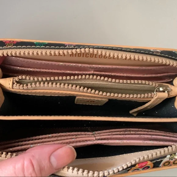 Consuela Colorful Skull Key Holder - Picture 4 of 13